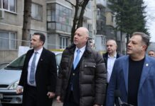 Премиерът Желязков: Оставяме значителен ресурс във фонда и в ББР за саниране на жилищата на българските граждани