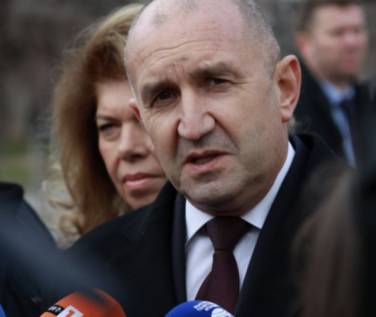 „24 часа“: До сряда Радев напуска президентството, Гюров – премиер, а Рашков – вътрешен министър