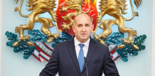 Конституционният съд ще се произнесе по оставката на президента Румен Радев