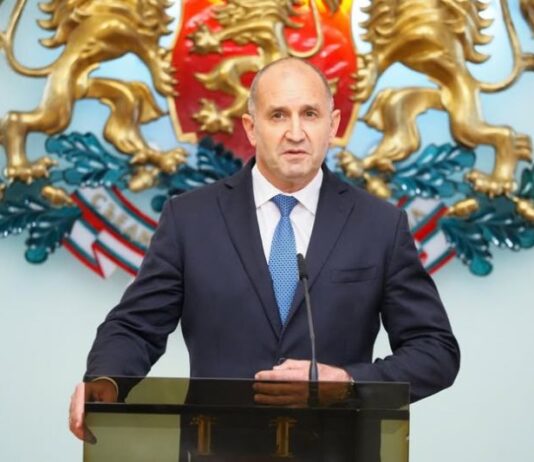 Конституционният съд ще се произнесе по оставката на президента Румен Радев