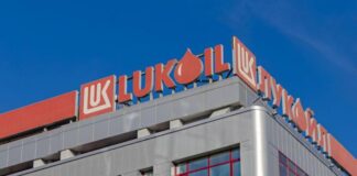 „Лукойл“ продава международните активи, вкл. и в България, на американската Carlyle