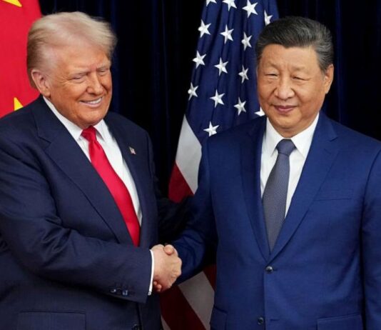 Си Дзинпин и Тръмп проведоха телефонен разговор