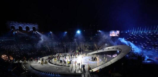 Грандиозен финал на Зимните олимпийски игри със специална церемония във Верона