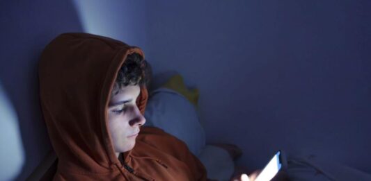 Психолог: Самотата и онлайн тормозът са голямо предизвикателство за тийнейджърите