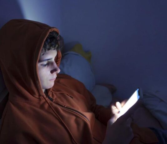 Психолог: Самотата и онлайн тормозът са голямо предизвикателство за тийнейджърите