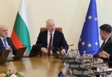 Кабинетът ще определи финансиране на няколко министерства и заплатата на директора на НАП