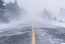 Опасно време в страната: Жълт и оранжев код за поледици и силен вятър