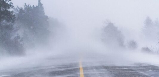 Жълт и оранжев код в България: Циклон носи сняг, студ и вятър