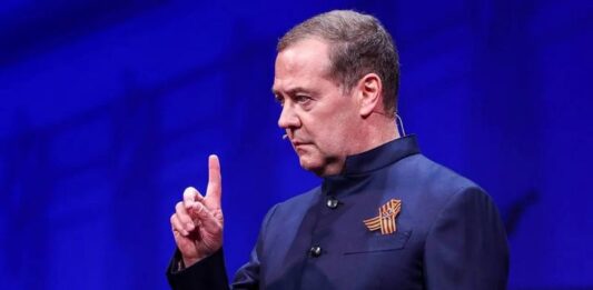 Медведев към Калас: Ще влезем и без визи в Европа – както през 1812 и 1945 г.