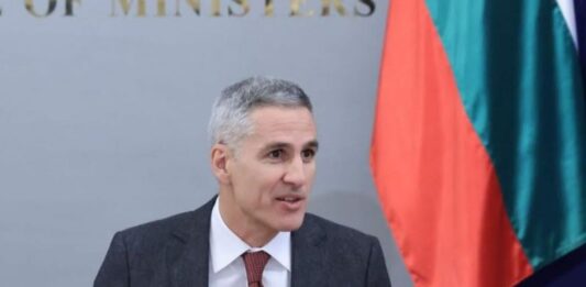 Гюров: Няма директна опасност за България. Не сме територия за бойни действия