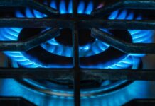 Над 30% по-скъп природен газ в Европа след заплахите на Тръмп