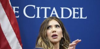 Тръмп уволни министърката на вътрешната сигурност Кристи Ноум