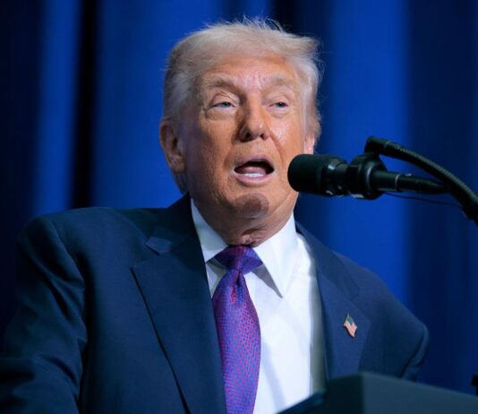 Тръмп: Армията изгражда военен комплекс под строящата се бална зала в Белия дом