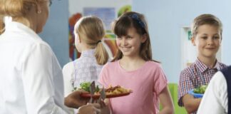 Менюто на децата под лупа: Какво казва наредбата за здравословно хранене на учениците