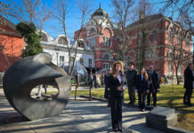 Илияна Йотова: Днес молитвата ни е за мир, разум и диалог