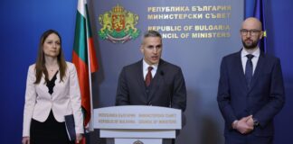 Премиерът Гюров: Имаме готови мерки за най-уязвимите граждани и бизнеса във връзка с поскъпването на горивата