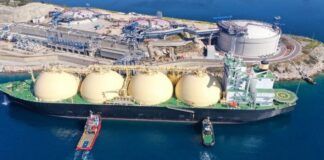 „Файненшъл таймс“: Светът е на ръба – LNG доставките от Персийския залив спират до 10 дни