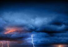 Дъжд, гръмотевици и застудяване: жълт код в половин България