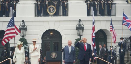 Историческата визита продължава: Крал Чарлз Трети пристигна в Белия дом за среща с Тръмп
