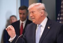 Тръмп: Иран може да бъде унищожен за една нощ, може би още във вторник през нощта