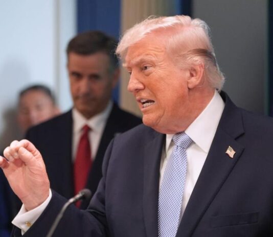 Тръмп: Иран може да бъде унищожен за една нощ, може би още във вторник през нощта