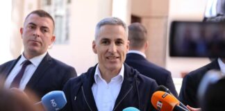 Гюров: Гласувах за страна, в която в парламента се влиза с идеи, а не с пачки в пояса