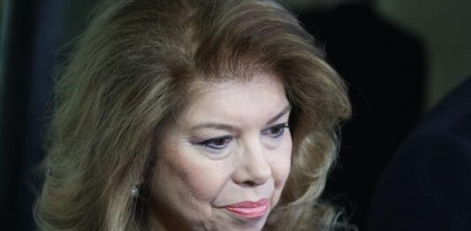 Йотова свиква срещи с министри заради кризата от Близкия изток