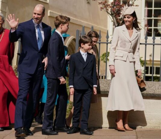 Великден в Уиндзор: Уилям и Кейт присъстваха с децата си на литургия в параклиса „Сейнт Джордж“ (СНИМКИ)
