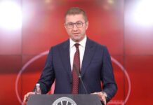 Мицкоски: Не провокираме българите и гърците, борим се за своята идентичност