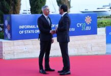 Андрей Гюров пристигна за срещата на лидерите на ЕС в Кипър