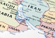 Напрежение в Персийския залив: Блокадата на трафика през Ормузкия пролив вече е в сила