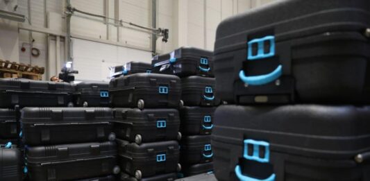 ЦИК попита „Сиела Норма“ за какво са ѝ 40 лопати, оказа се, че става дума за лаптопи