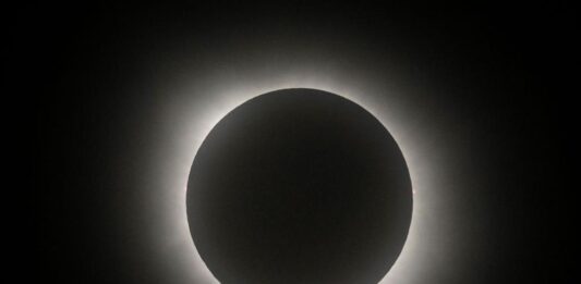 Звездно шоу през април: Наблюдаваме редки астрономически явления от България