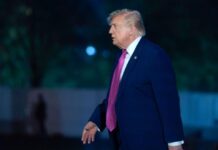 Тръмп: Блокадата, която няма да вдигнем, докато не бъде сключено споразумение, напълно унищожава Иран