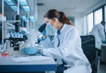 Проучване на БГ лекари за COVID ваксините при онкоболни е публикувано в престижно издание