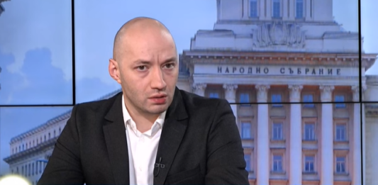 Димитър Ганев: Парадокс – по-висок резултат за Радев оставя потенциалните му партньори извън НС