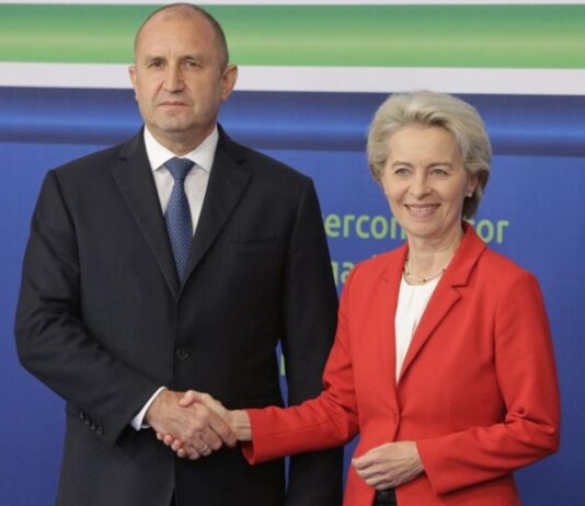 Урсула фон дер Лайен поздрави Румен Радев за изборната победа