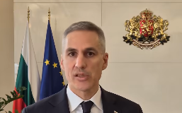 Служебният премиер Гюров предлага: Да извадим 1,4 млрд. евро от ББР да не „прашасват“ там