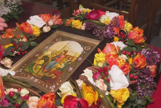 Цветница е: Обичаи и поверия за празника