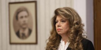 На крачка от редовен кабинет: Президентът връчва първия мандат за съставяне на правителство