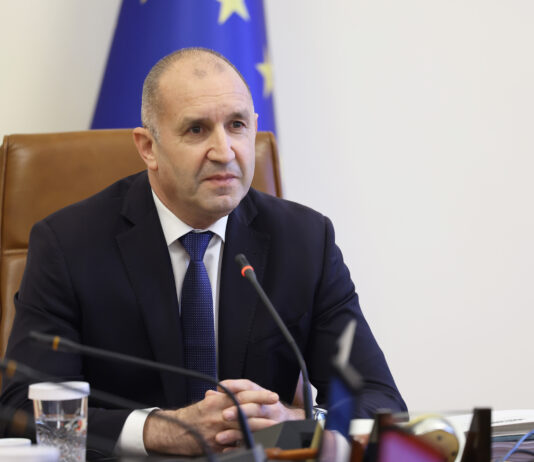 Министър-председателят Румен Радев е поставил в телефонен разговор с президента на САЩ Доналд Тръмп въпроса за отпадане на визите за български граждани