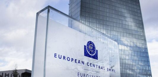 ЕЦБ увеличи за първи път от почти три години основните си лихви