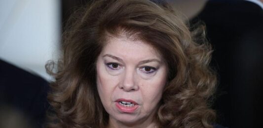 Илияна Йотова ще участва в откриването на жътвената кампания