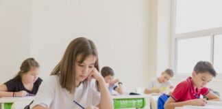 Четвъртокласниците се явяват на изпит по математика