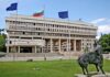 Външният министър се срещна с майката на Ива Михайлова, увери я в подкрепата на България по казуса