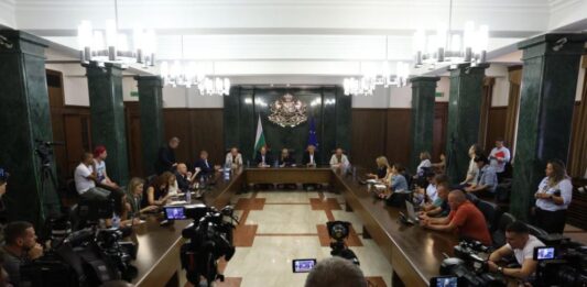 Започва проверка срещу прокуратурата за разгласяването на лични данни по случая „Петрохан“