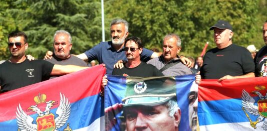 ЕК за погребението на Младич: Възхвалата на военнопрестъпници и отричането на геноцид нямат място в ЕС