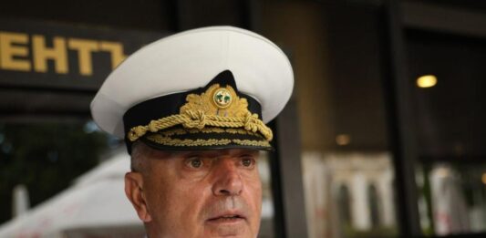 Правителството предлага адмирал Ефтимов да бъде освободен като началник на отбраната
